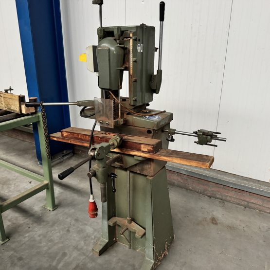 Kettingfrees fabr. SAC