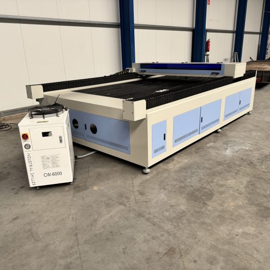 Industriële CO₂-lasersnijmachine / lasergraveermachine SLW 300W CO2